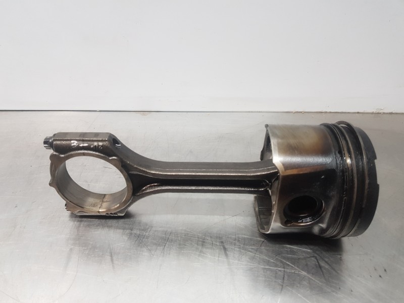 Recambio de biela para hyundai tucson klass referencia OEM IAM 235102U000  