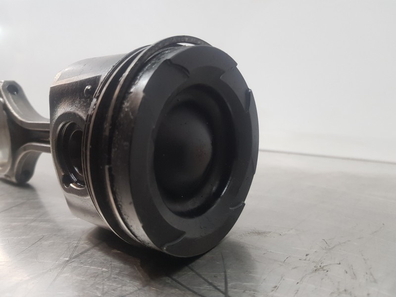 Recambio de biela para hyundai tucson klass referencia OEM IAM 235102U000  