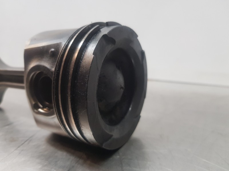 Recambio de biela para hyundai tucson klass referencia OEM IAM 235102U000  