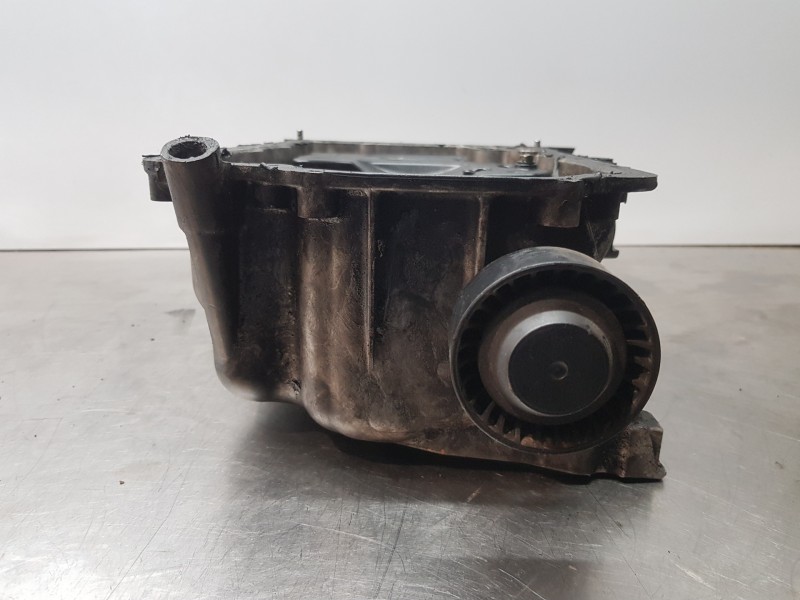 Recambio de carter para hyundai tucson tecno sky referencia OEM IAM 215102U710  