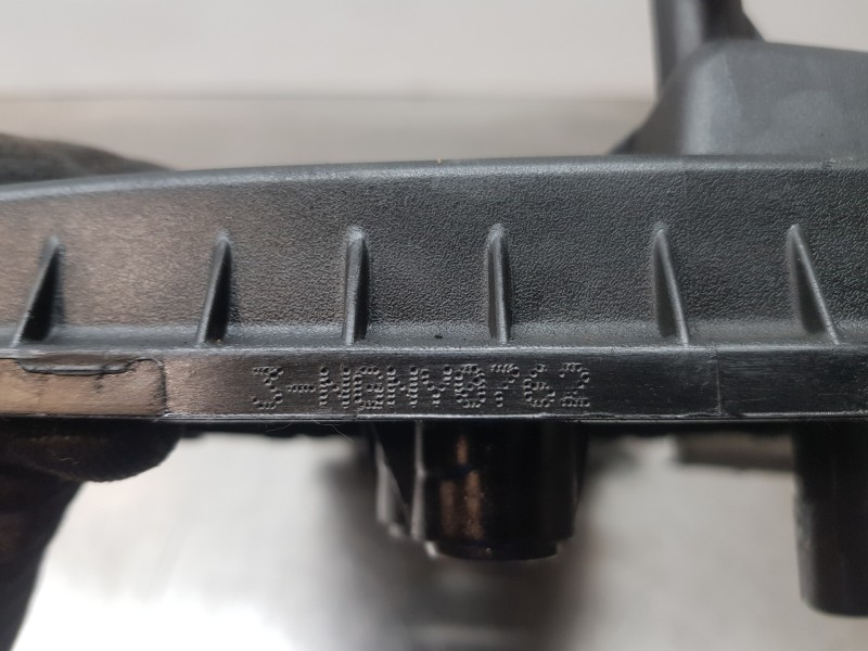 Recambio de tapa balancines para hyundai tucson tecno sky referencia OEM IAM 224102U750  