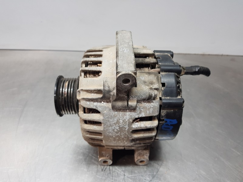Recambio de alternador para opel meriva b enjoy referencia OEM IAM 13586366  