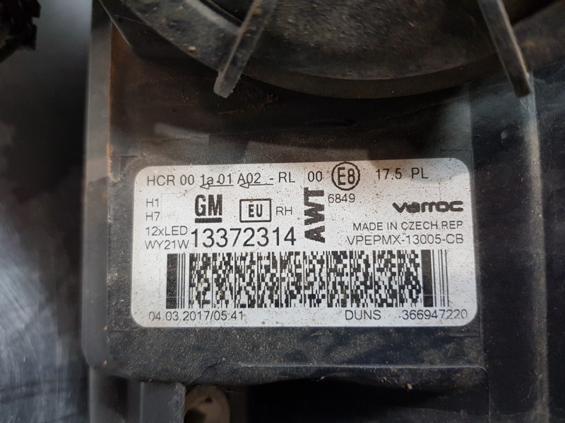 Recambio de faro derecho para opel meriva b enjoy referencia OEM IAM 13372334  