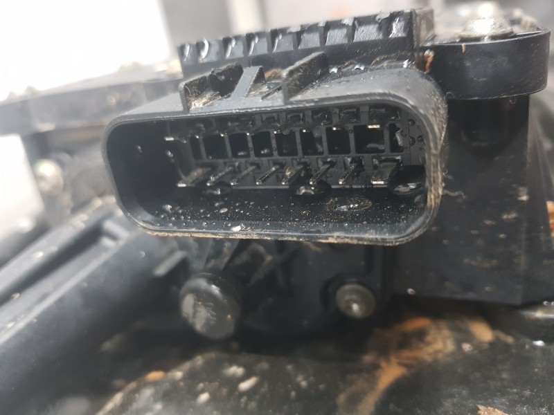 Recambio de freno de mano electrico para opel meriva b enjoy referencia OEM IAM 13582928 13386364 