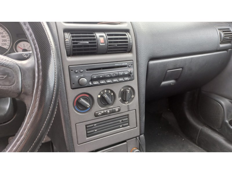 opel astra g berlina del año 2003