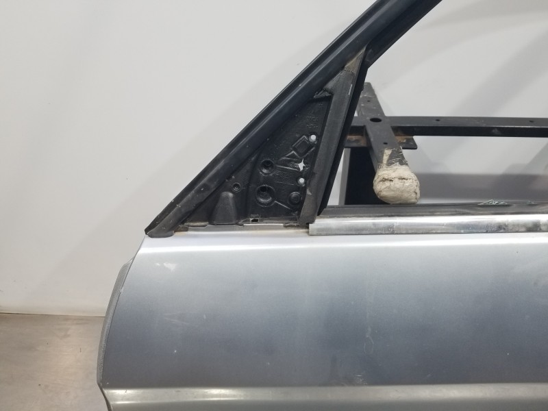 Recambio de puerta delantera izquierda para mercedes clase glk (w204) glk 4matic referencia OEM IAM A2047200705 A2047205300 