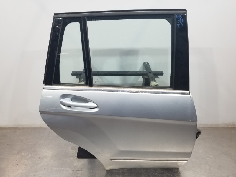 Recambio de puerta trasera derecha para mercedes clase glk (w204) glk 4matic referencia OEM IAM A2047301005 A2047301400 