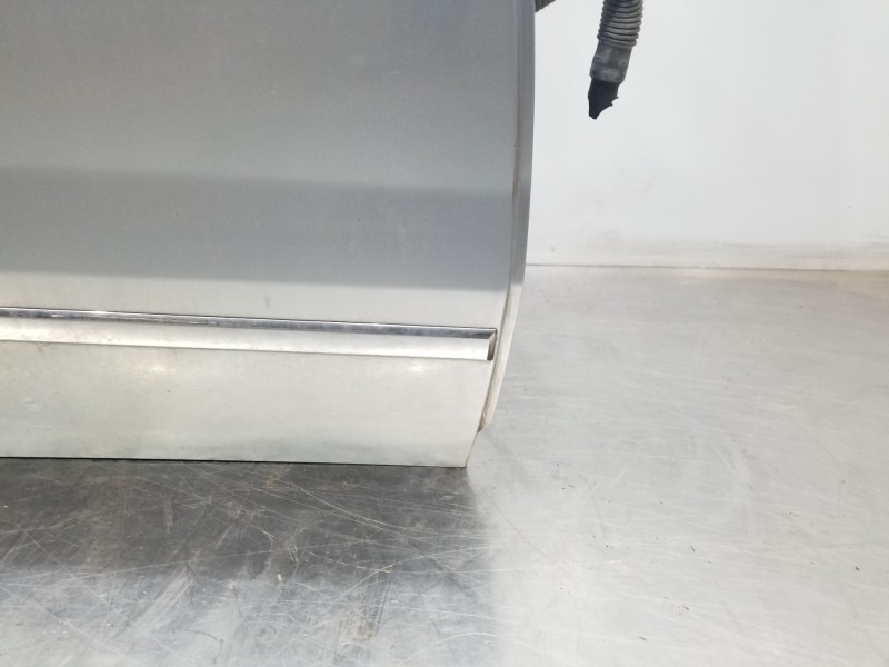 Recambio de puerta trasera derecha para mercedes clase glk (w204) glk 4matic referencia OEM IAM A2047301005 A2047301400 