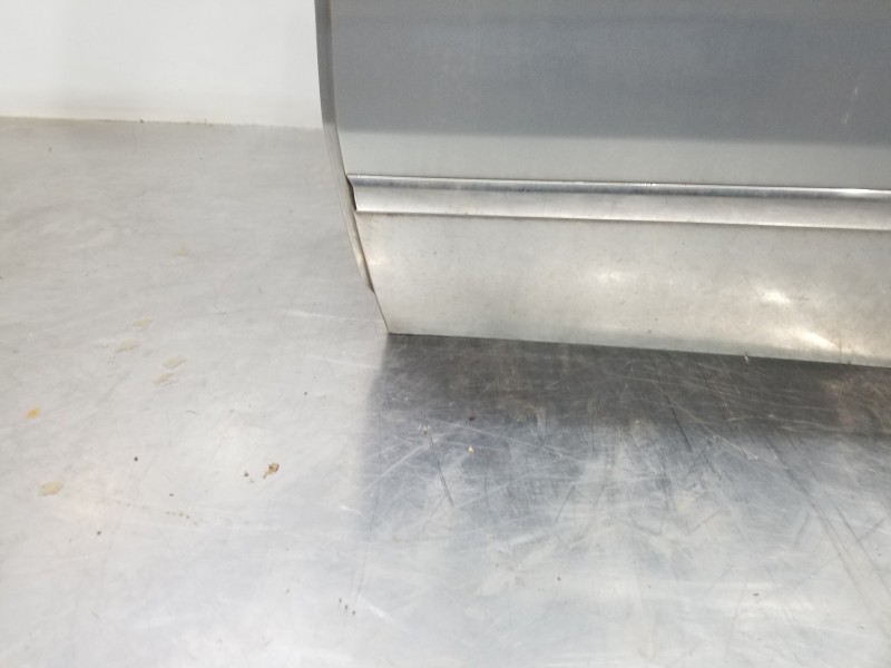 Recambio de puerta trasera izquierda para mercedes clase glk (w204) glk 4matic referencia OEM IAM A2047300905 A2047301300 