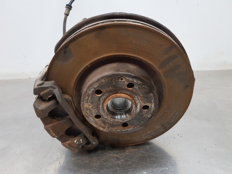 Recambio de mangueta delantera derecha para mercedes clase glk (w204) glk 4matic referencia OEM IAM A2043323001  