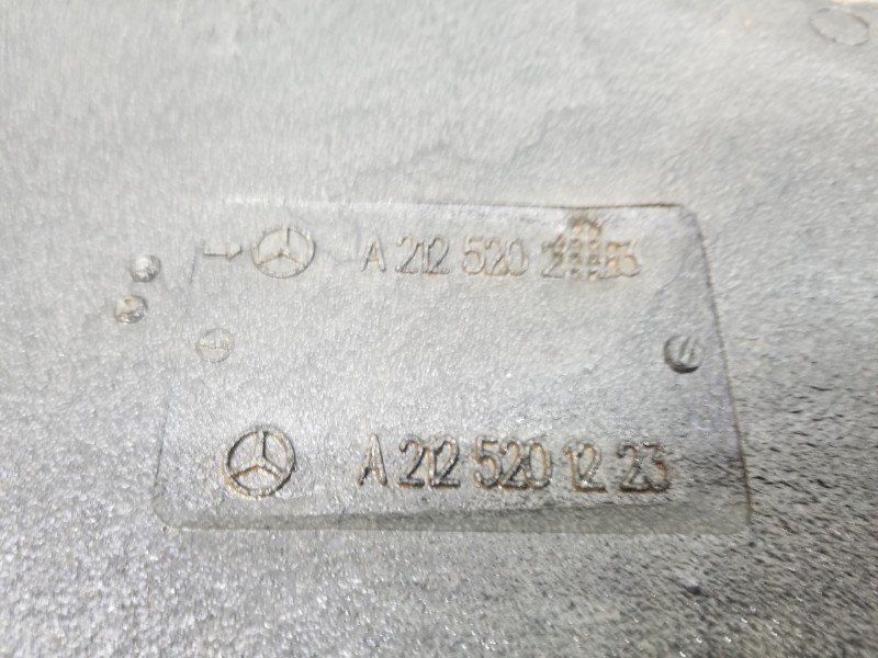 Recambio de cubrecarter para mercedes clase glk (w204) glk 4matic referencia OEM IAM A2125201223  