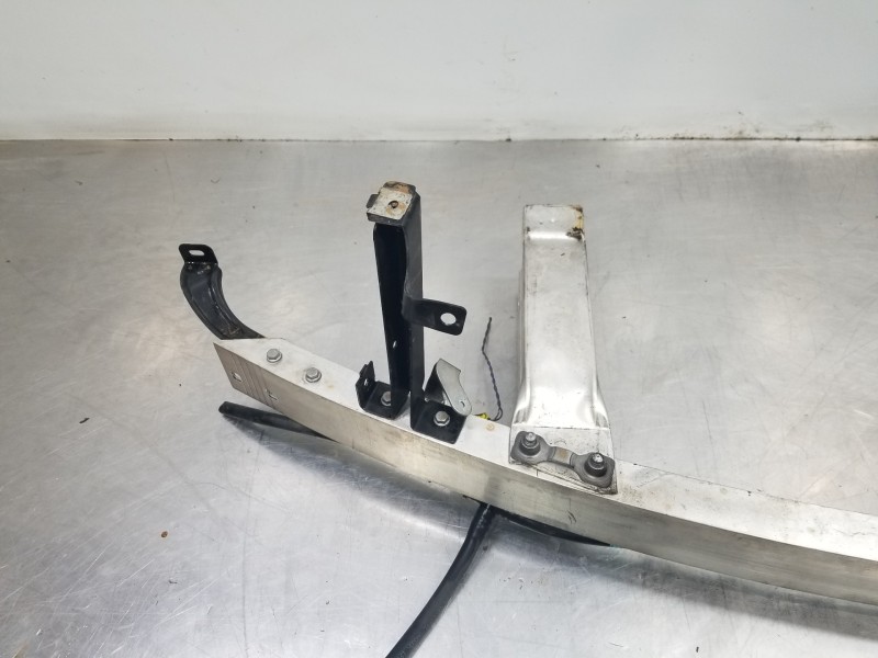 Recambio de refuerzo paragolpes delantero para mercedes clase glk (w204) glk 4matic referencia OEM IAM A2126200230  