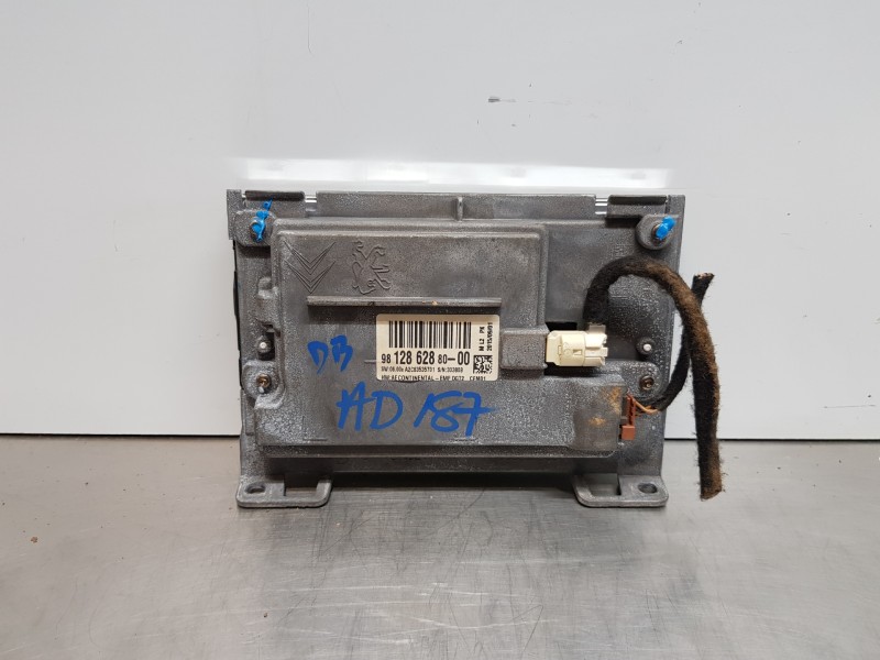 Recambio de pantalla multifuncion para peugeot 208 bluehdi referencia OEM IAM 9812862880  