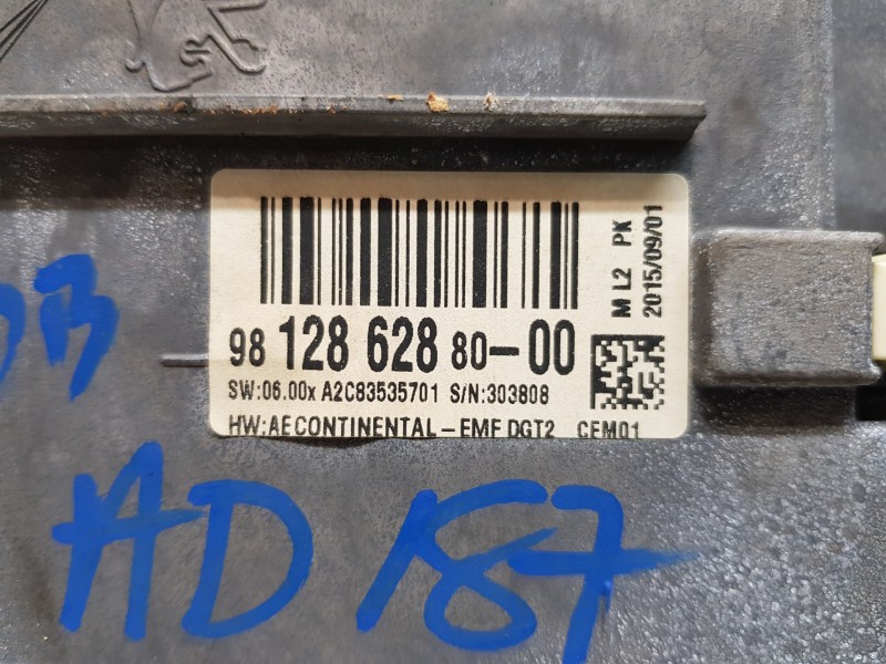 Recambio de pantalla multifuncion para peugeot 208 bluehdi referencia OEM IAM 9812862880  