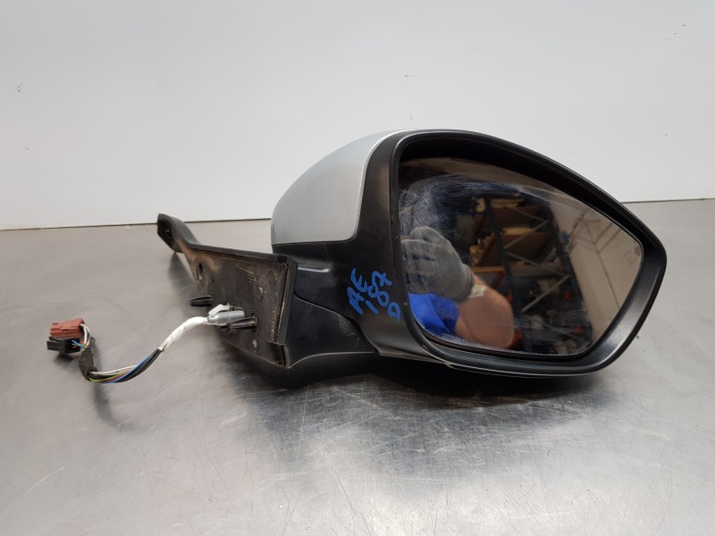 Recambio de retrovisor derecho para peugeot 208 bluehdi referencia OEM IAM 1611240380  