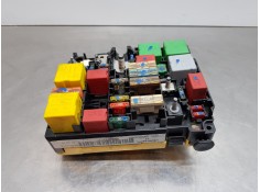 Recambio de caja reles / fusibles para peugeot 208 bluehdi referencia OEM IAM 9804846880  