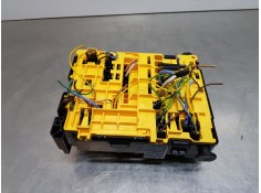 Recambio de caja reles / fusibles para peugeot 208 bluehdi referencia OEM IAM 9804846880   2