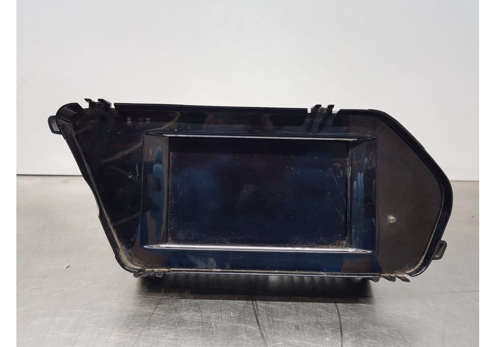 Recambio de pantalla multifuncion para mercedes clase glk (w204) glk 4matic referencia OEM IAM A2129004307 A2C32394200 