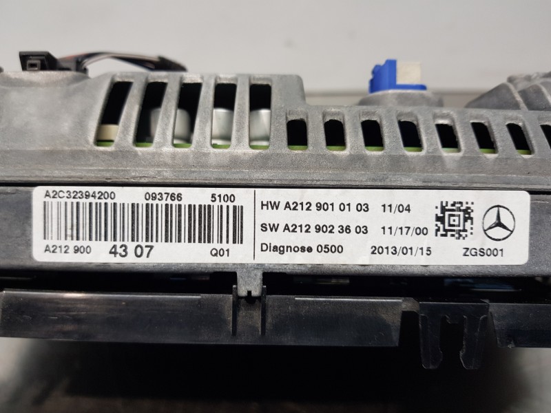 Recambio de pantalla multifuncion para mercedes clase glk (w204) glk 4matic referencia OEM IAM A2129004307 A2C32394200 