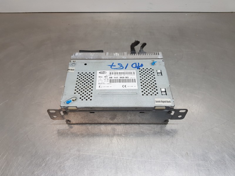 Recambio de sistema audio / radio cd para peugeot 208 bluehdi referencia OEM IAM 9814196980  