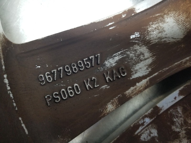 Recambio de llanta para peugeot 308 active referencia OEM IAM 9677989577  