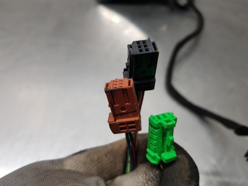 Recambio de retrovisor izquierdo para citroen c4 berlina exclusive referencia OEM IAM 8149ZT  