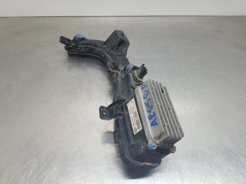 Recambio de piloto delantero derecho para citroen ds 7 crossback referencia OEM IAM 9815740680  