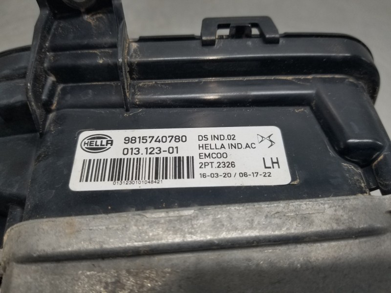 Recambio de piloto delantero izquierdo para citroen ds 7 crossback referencia OEM IAM 9815740780  