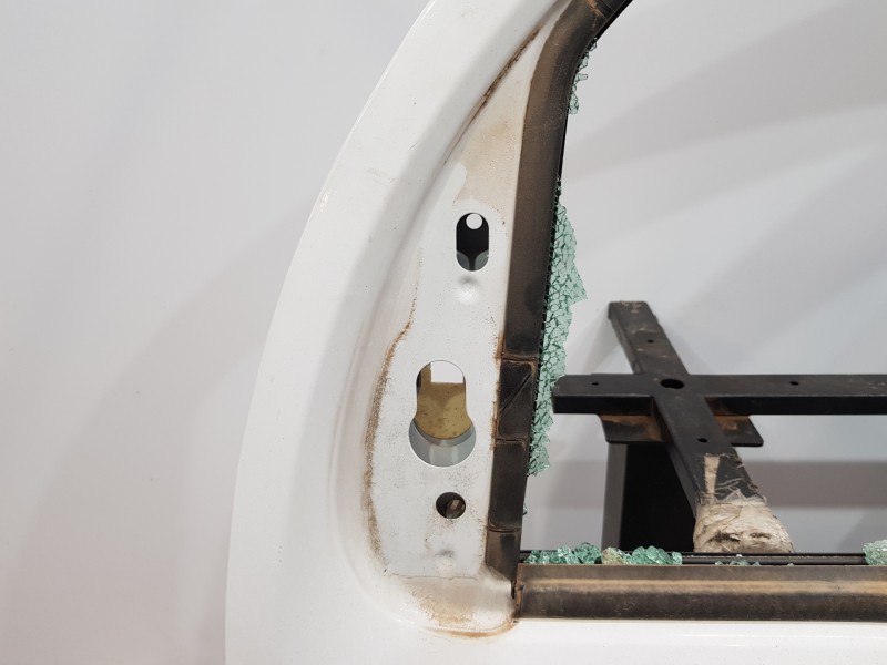 Recambio de puerta delantera izquierda para renault kangoo dynamique referencia OEM IAM 801010229R  