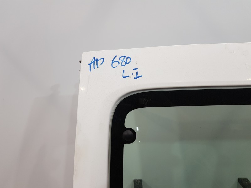 Recambio de puerta lateral corredera izquierda para renault kangoo dynamique referencia OEM IAM 821013612R 821013279R 