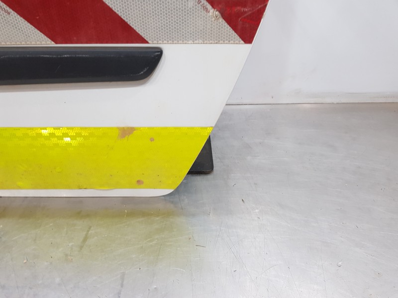 Recambio de puerta lateral corredera izquierda para renault kangoo dynamique referencia OEM IAM 821013612R 821013279R 