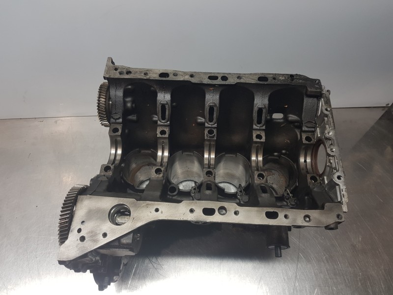 Recambio de bloque para mercedes vito mixto (447) select referencia OEM IAM Q0000000001  