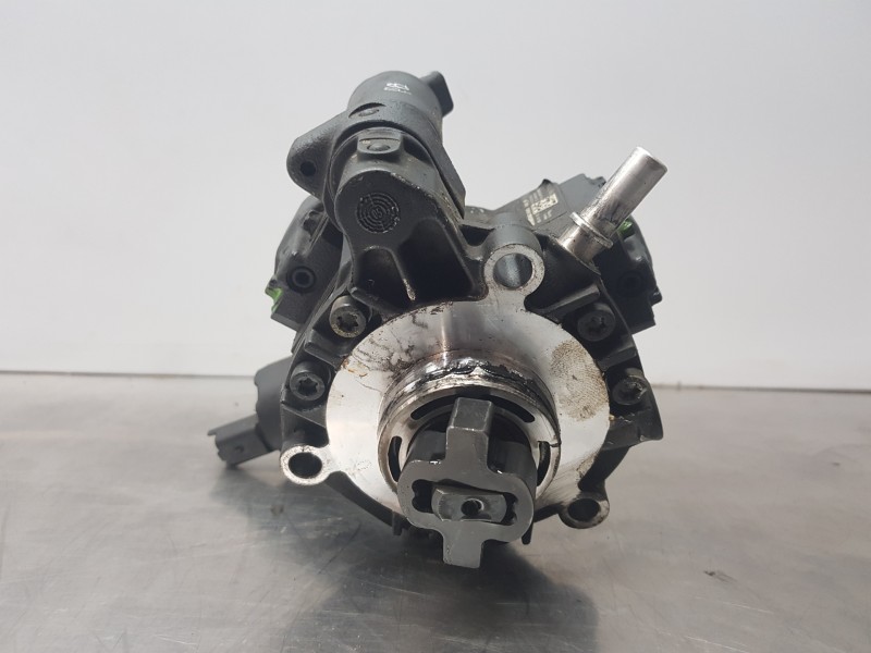 Recambio de bomba inyeccion para citroen jumpy combi referencia OEM IAM 9685704880  