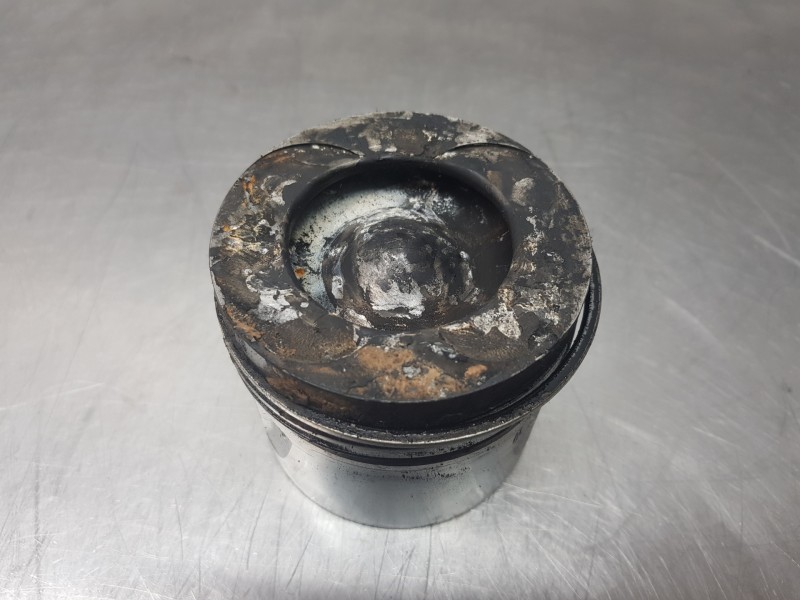 Recambio de piston para mercedes vito mixto (447) select referencia OEM IAM A6510302017  