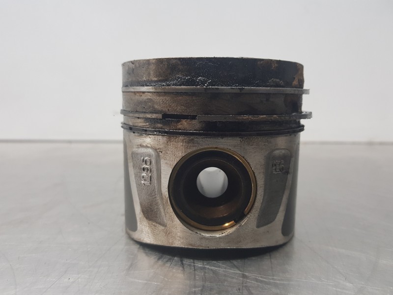 Recambio de piston para mercedes vito mixto (447) select referencia OEM IAM A6510302017  