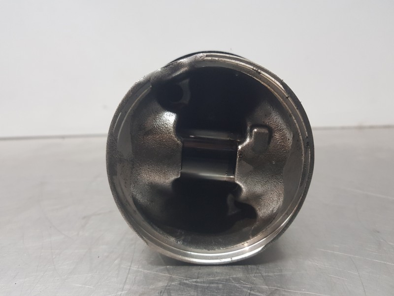 Recambio de piston para mercedes vito mixto (447) select referencia OEM IAM A6510302017  