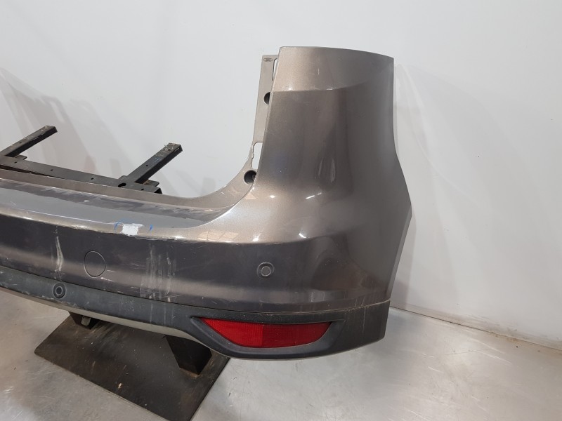 Recambio de paragolpes trasero para ford c-max titanium referencia OEM IAM 1698586 1899472 