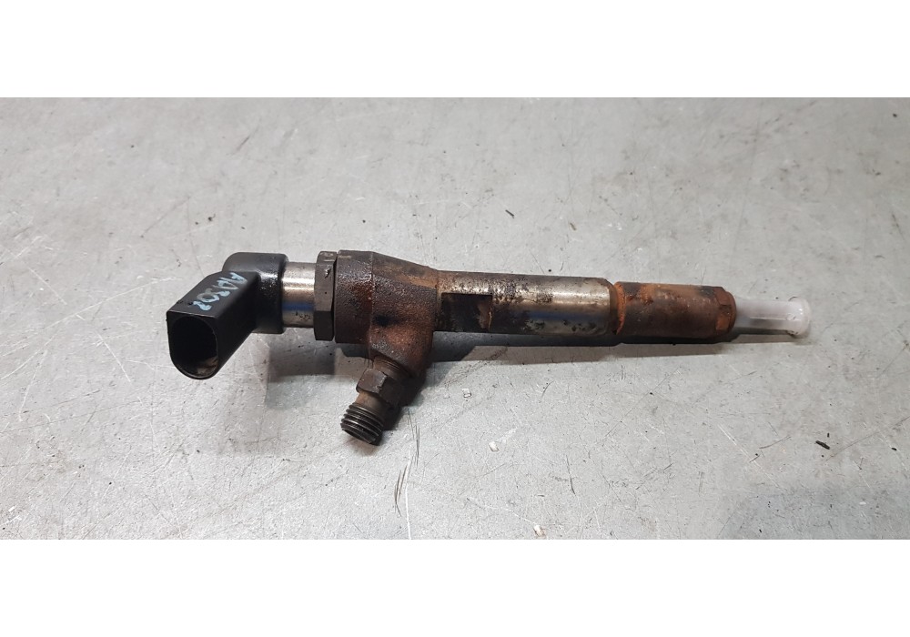 Recambio de inyector para ford tourneo connect (tc7) kombi corta referencia OEM IAM 7T1Q9F593AB  