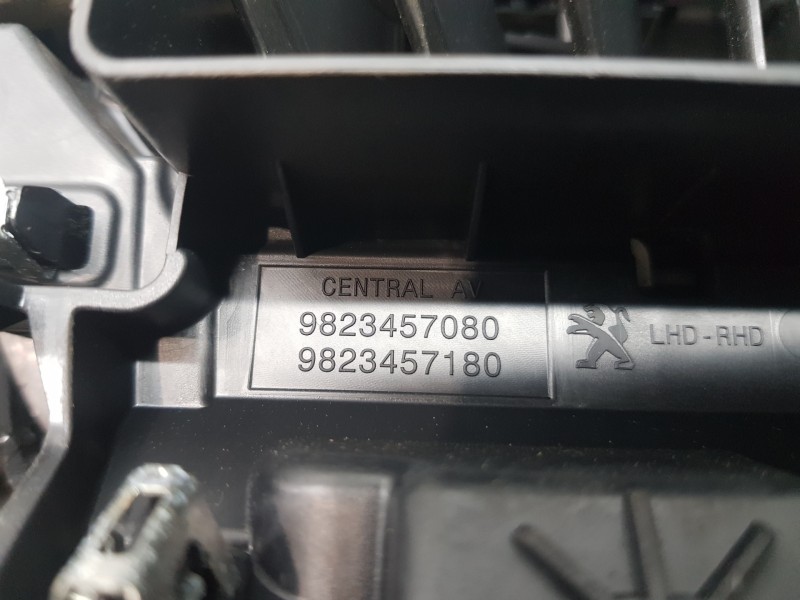 Recambio de mando climatizador para peugeot 208 (p2) allure referencia OEM IAM 98261073ZD  