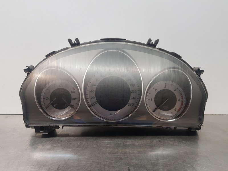 Recambio de cuadro instrumentos para mercedes clase glk (w204) glk 4matic referencia OEM IAM A2049005509  