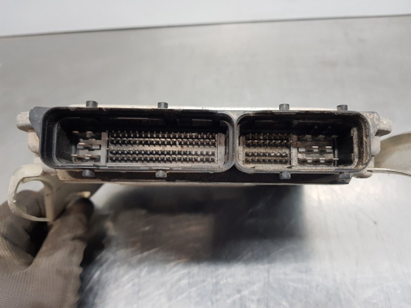 Recambio de centralita motor uce para toyota auris active referencia OEM IAM 8966102E20 281013414 