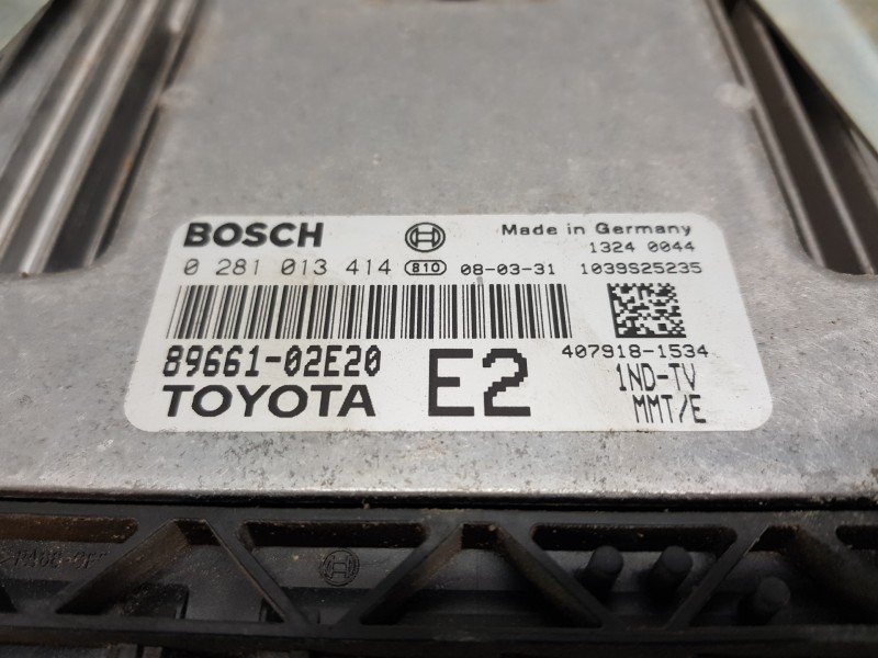 Recambio de centralita motor uce para toyota auris active referencia OEM IAM 8966102E20 281013414 