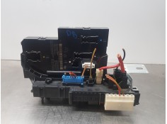 Recambio de caja reles / fusibles para mercedes clase glk (w204) glk 4matic referencia OEM IAM 2049004203 5DK011022