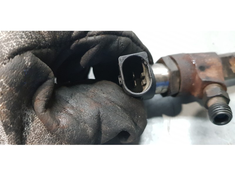 Recambio de inyector para ford tourneo connect (tc7) kombi corta referencia OEM IAM 7T1Q9F593AB  