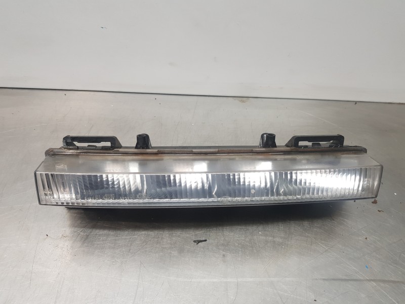 Recambio de piloto delantero derecho para mercedes clase glk (w204) glk 4matic referencia OEM IAM A2049065501  