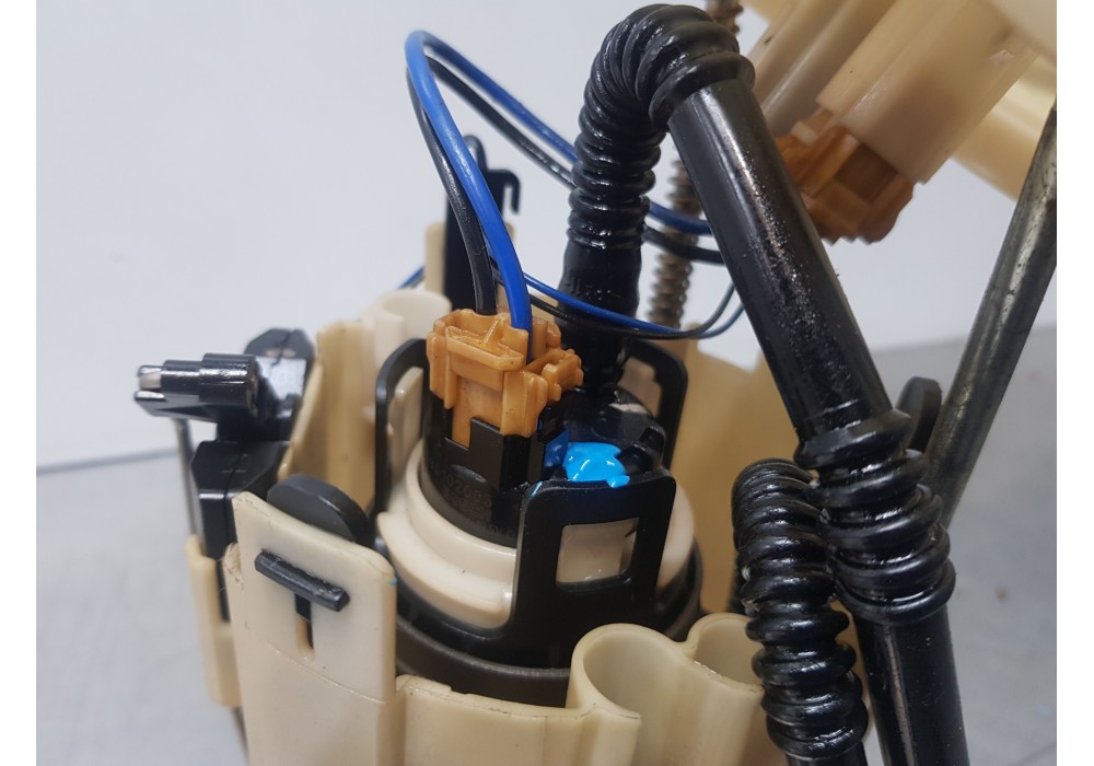 Recambio de aforador para mercedes clase glk (w204) glk 4matic referencia OEM IAM A2044702294 A2044701200 A2045400917