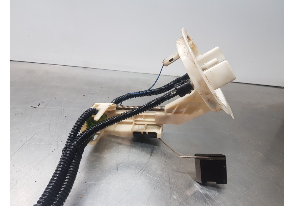 Recambio de aforador para mercedes clase glk (w204) glk 4matic referencia OEM IAM A2044702294 A2044701200 A2045400917