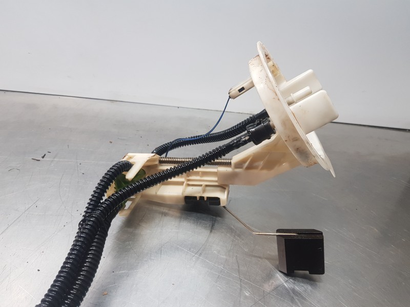 Recambio de aforador para mercedes clase glk (w204) glk 4matic referencia OEM IAM A2044702294 A2044701200 A2045400917