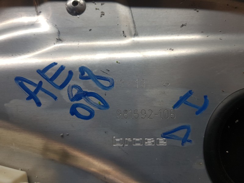 Recambio de elevalunas delantero izquierdo para mercedes clase glk (w204) glk 4matic referencia OEM IAM A2047201779 A2047201979 