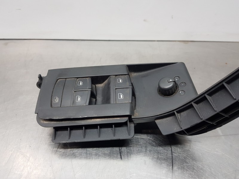 Recambio de mando elevalunas delantero izquierdo para audi a3 sportback (8p) attraction referencia OEM IAM 8P4959521C 4F0959851  Recambio de mando elevalunas delantero izquierdo para audi a3 sportback (8p) attraction referencia OEM IAM 8P4959521C 4F0959851